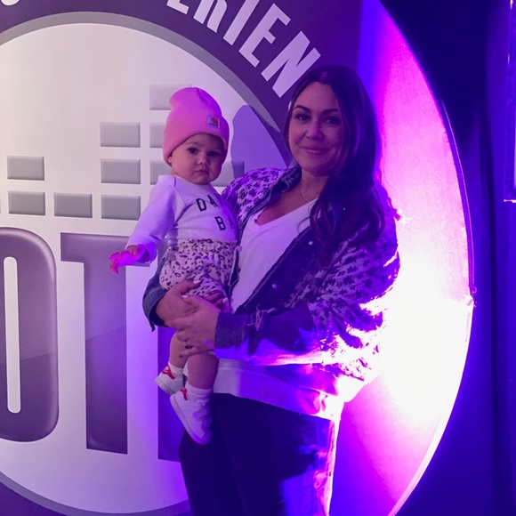 Meet your Posher, Giselle - Picture 1 of 1